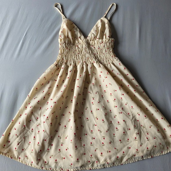 Princess Polly Dresses & Skirts - Princess Polly‎ Roza Floral Mini Dress Sleeveless Smocked Sundress Size 2